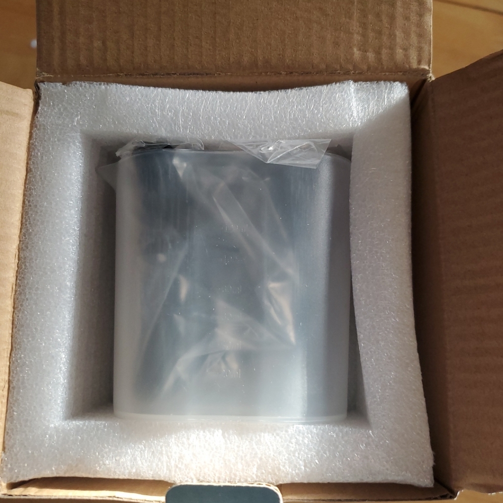 Essential oil diffuser with cool Mist new in box - Picture 3 of 4